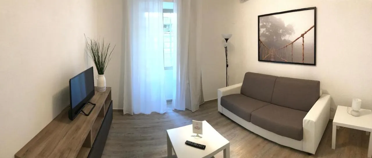 Domus Re Di Roma Apartment